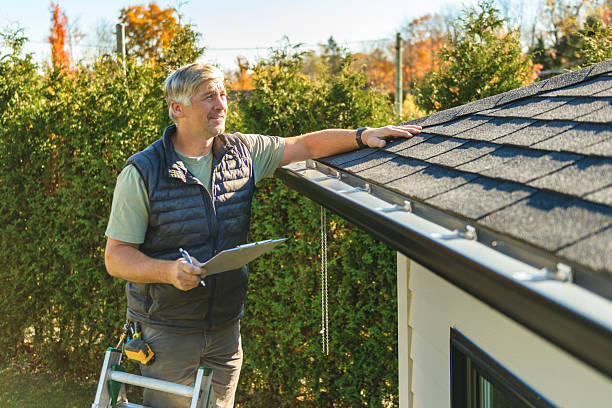 Professional Metal Roofing technician working in Rock Island, TN